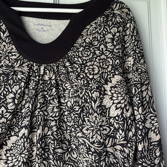 NEW Croft & Barrow Black and Cream Blouse Medium - Picture 4 of 5